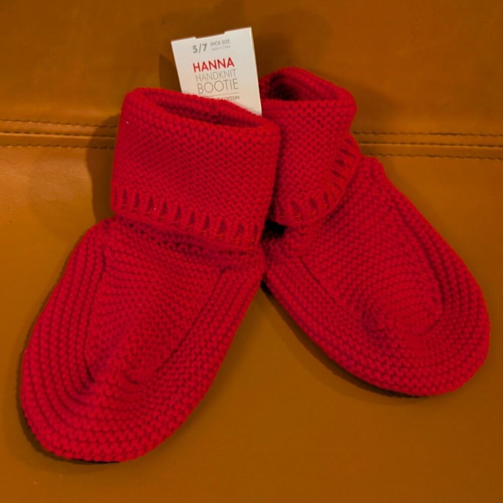 brand new with tags! Hanna Andersson Bright Red Organic Cotton Knit Baby Booties